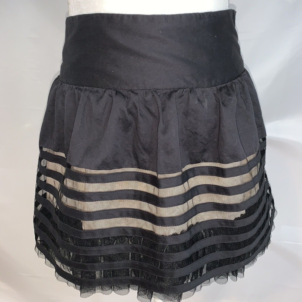 Free People MINI Skirt Size  8 Black Tule Lined